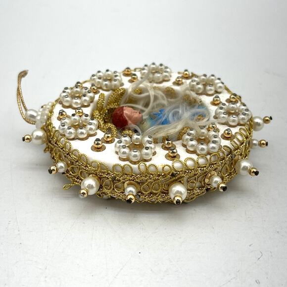 Vintage Handmade Angel Diorama Ornament Beaded Faux Pearls Gold Push Pin - Picture 7 of 9